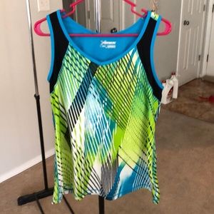 Fitted workout top lined with a bra